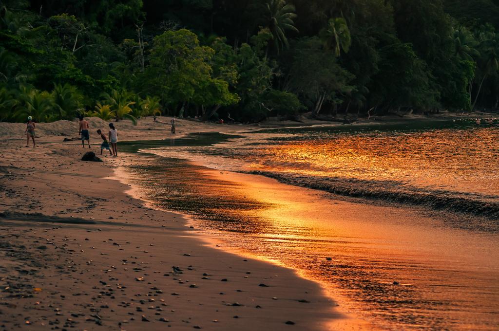 Hotel Punta Leona Jaco Bagian luar foto