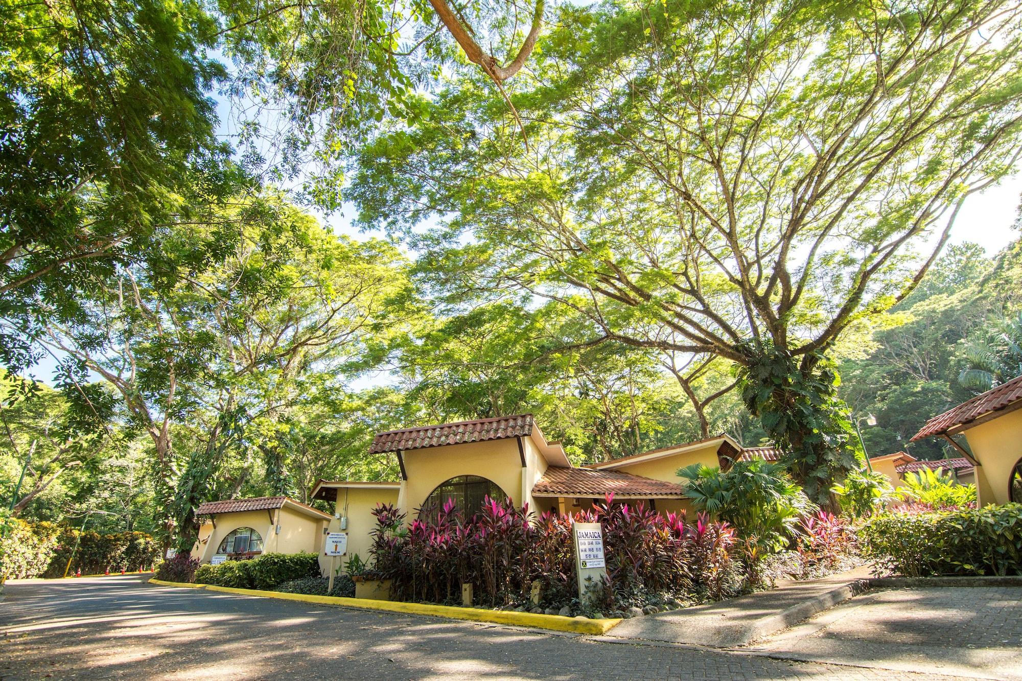 Hotel Punta Leona Jaco Bagian luar foto